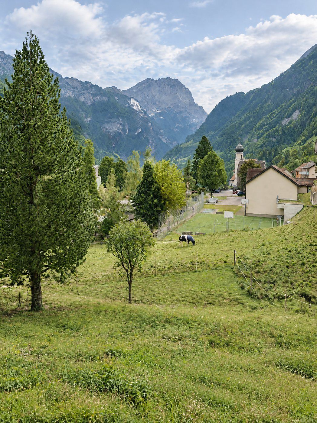 Vista su Valens e sulla valle